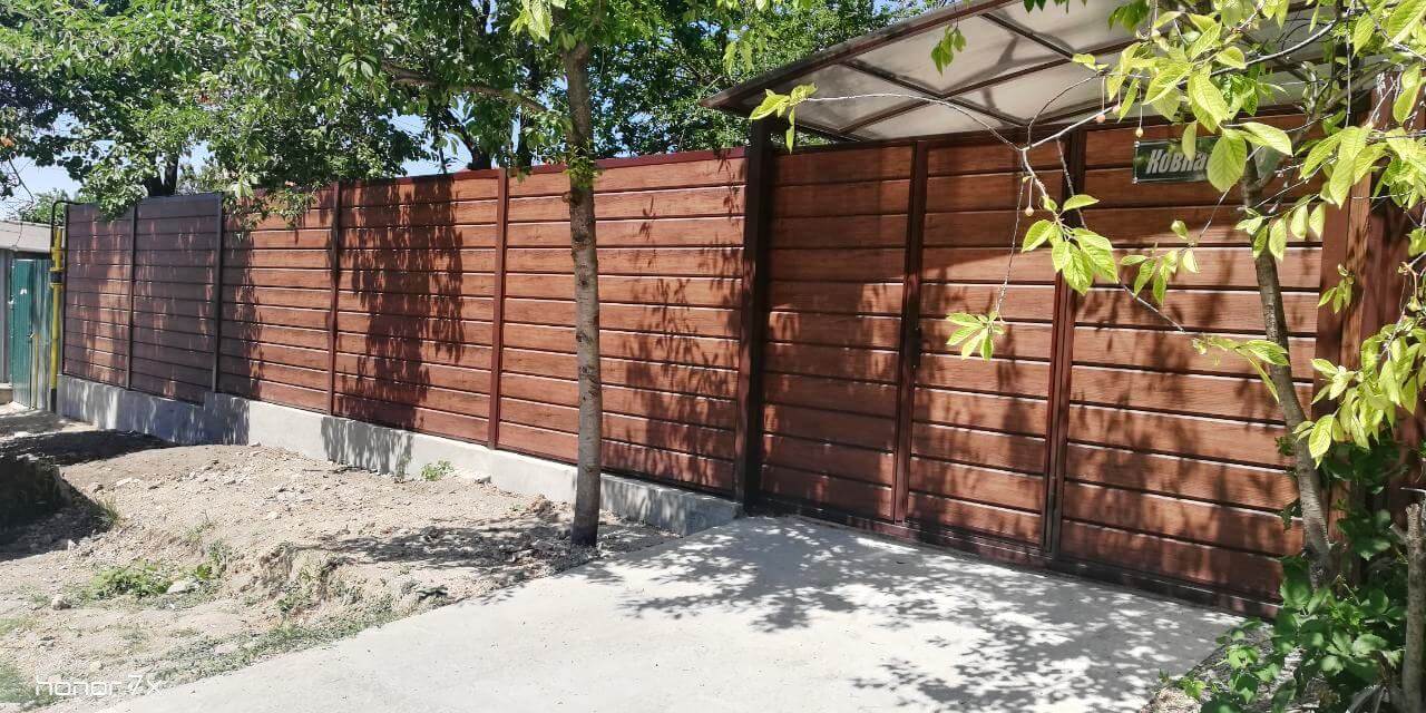 Забор из металлосайдинга ЕВРО-БРУС Каштан фото4 в Грозном