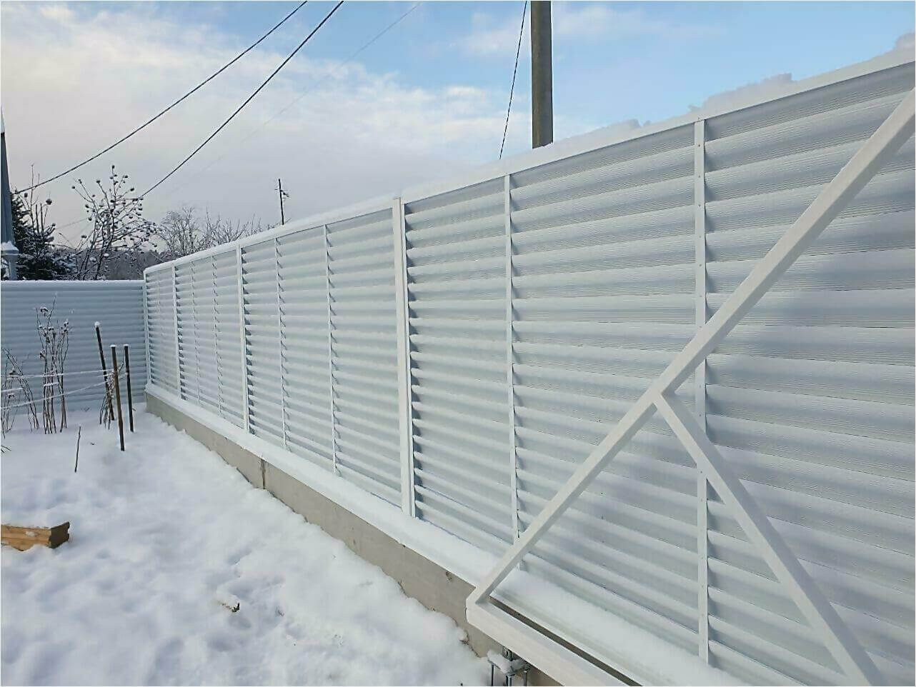 Забор жалюзи 150м RAL9003 фото3 в Грозном