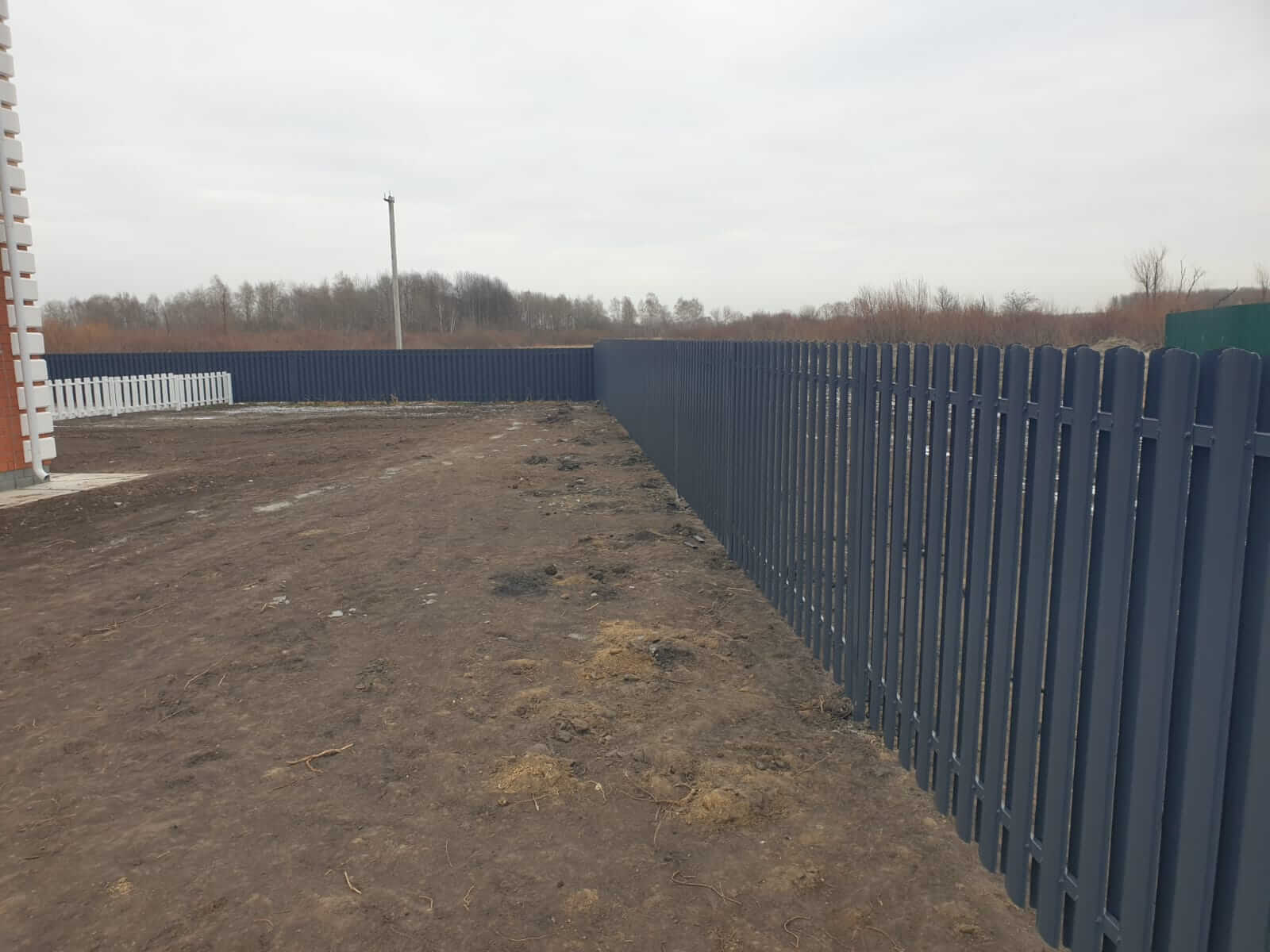Забор из штакетника 230м Серый Графит фото2 в Грозном