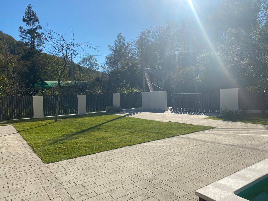 Забор из штакетника 110м серый графит двухсторонний фото5 в Грозном