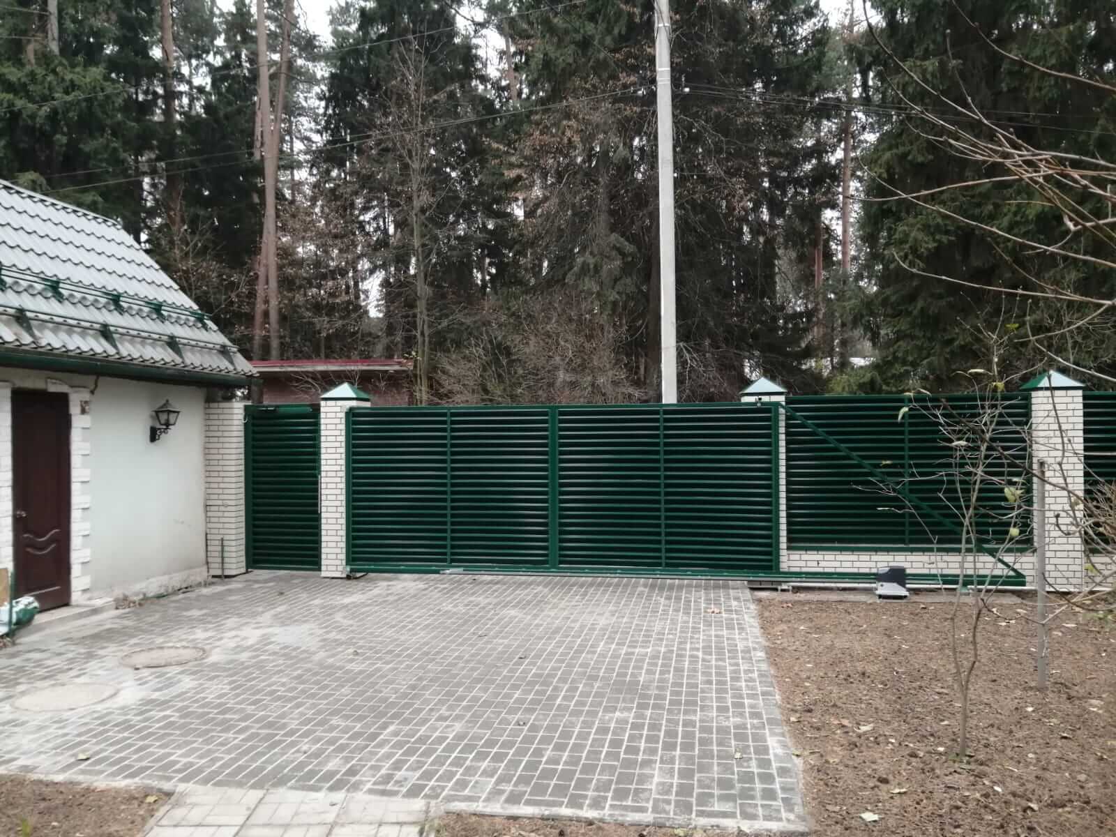 Забор-жалюзи с ламелями ЭКО-Z Зеленый Мох фото2 в Грозном