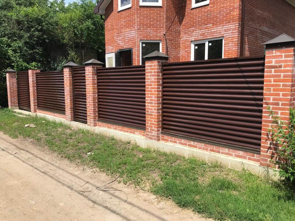 Забор из ламелей ЭКО-Z усиленных 25м RAL8017/8017 Шоколад двусторонний в Грозном