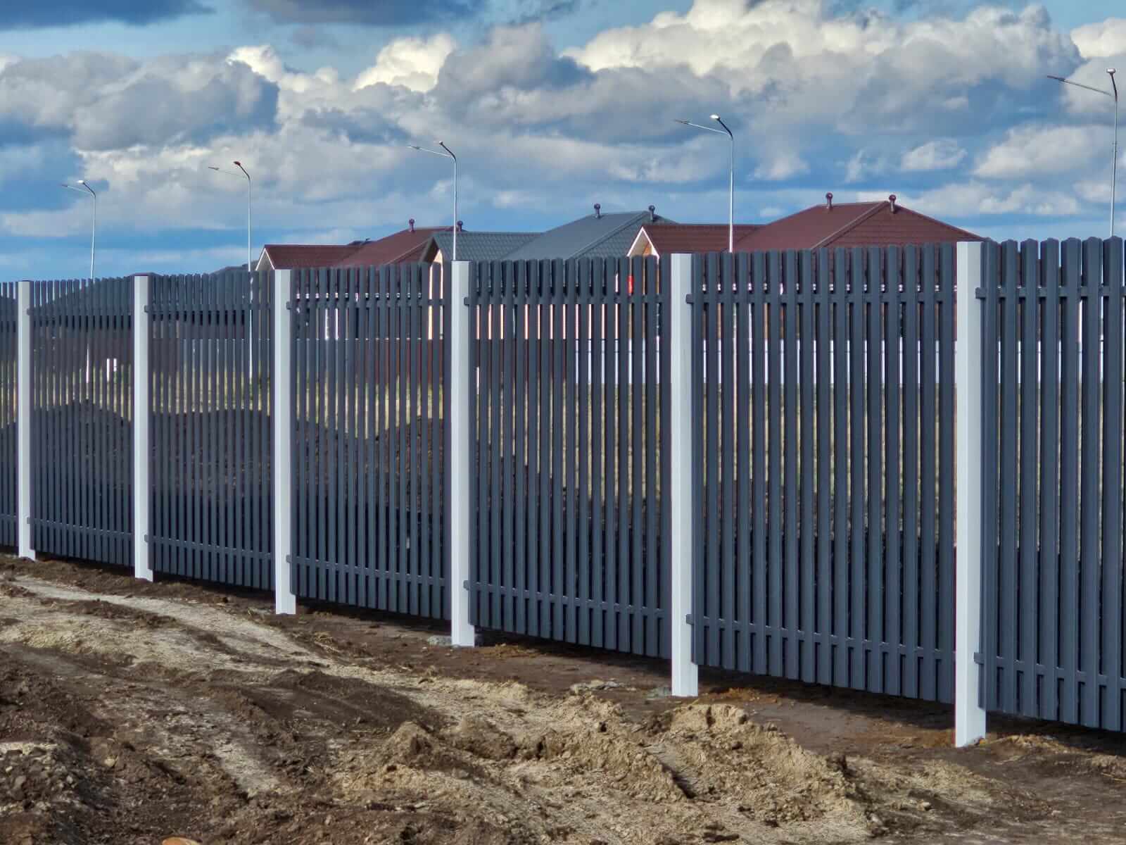 Забор из евроштакетника 234м RAL7024/7024 Серый Графит двусторонний в Грозном