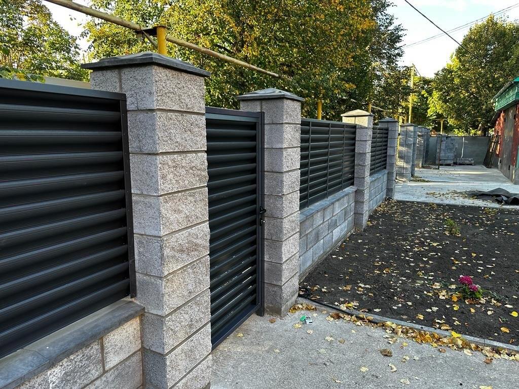 Забор-жалюзи 19м RAL7024/7024 Серый Графит двусторонний MATTE фото 1 в Грозном