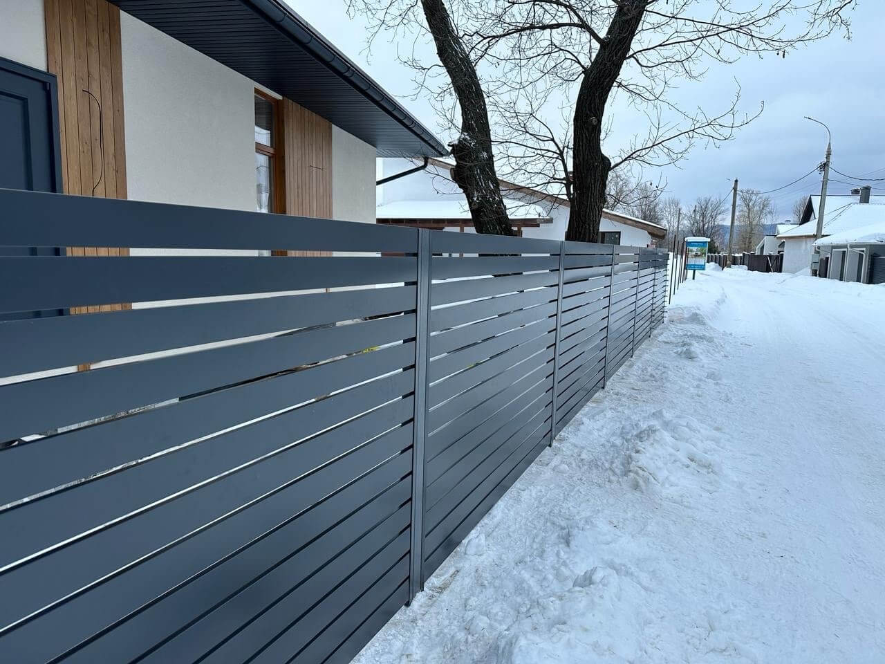 Забор-ранчо из металлопланкена 37м RAL7024 Серый Графит фото 5 в Грозном