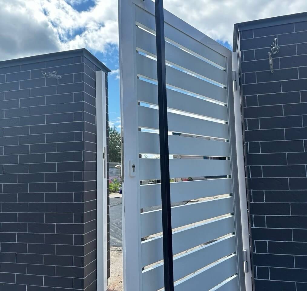 Калитка из металлопланкена RAL9003 Белый фото 1 в Грозном