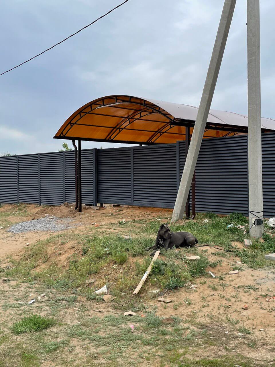 Забор из ламелей еврожалюзи 24м RAL7024 Серый Графит МАТТЕ фото 1 в Грозном