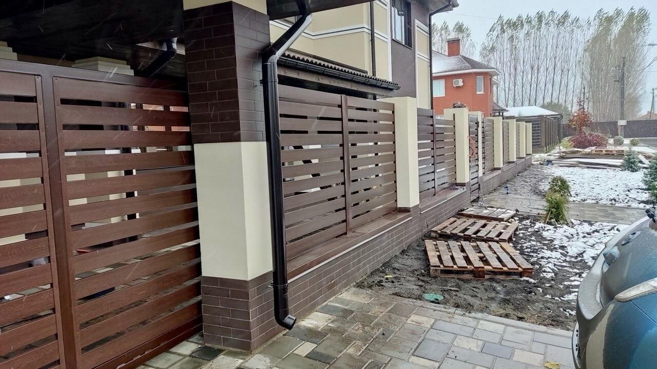 Забор-ранчо из металлопланкена 26м Мореный Дуб Printech фото 2 в Грозном