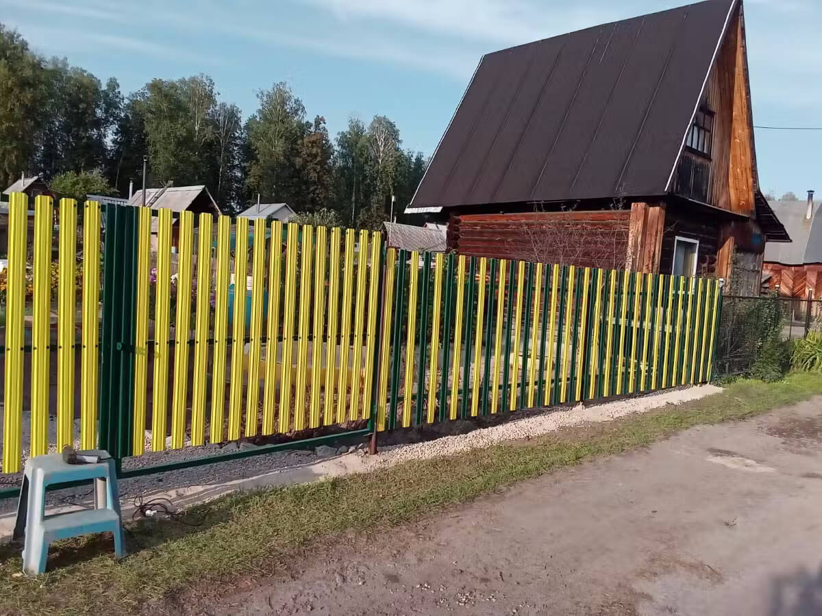 Забор из евроштакетника 13м RAL1018 Желтый фото 3 в Грозном