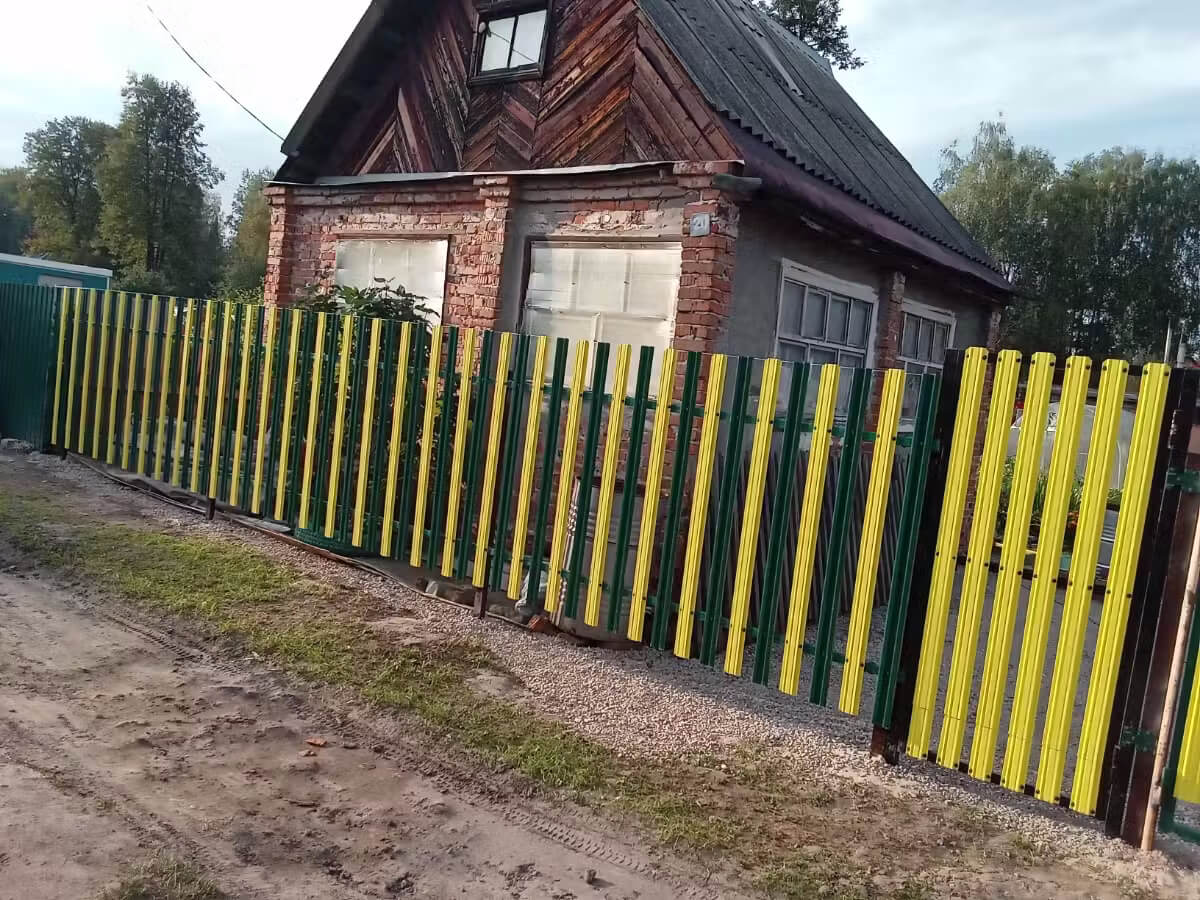 Забор из евроштакетника 13м RAL1018 Желтый фото 1 в Грозном