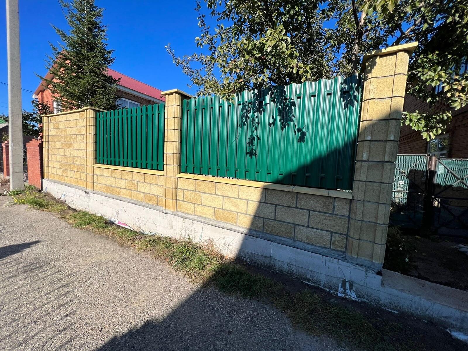 Забор из евроштакетника 22м RAL6005/6005 Зеленый Мох двусторонний фото 4 в Грозном
