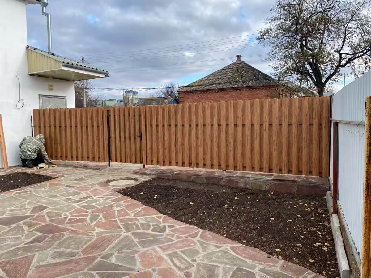 Забор из евроштакетника 7м Кипарис 2хPrintech двусторонний в Грозном