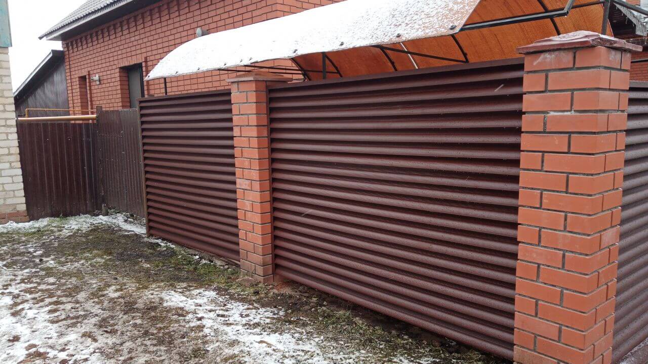 Забор из ламелей еврожалюзи 12м RAL8017/8017 Шоколад двусторонний МАТТЕ фото 4 в Грозном