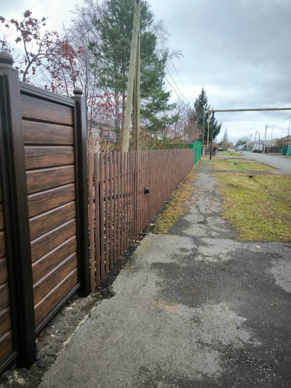 Забор из металлосайдинга Евро-Брус 46м Античное Дерево Принтек фото 3 в Грозном