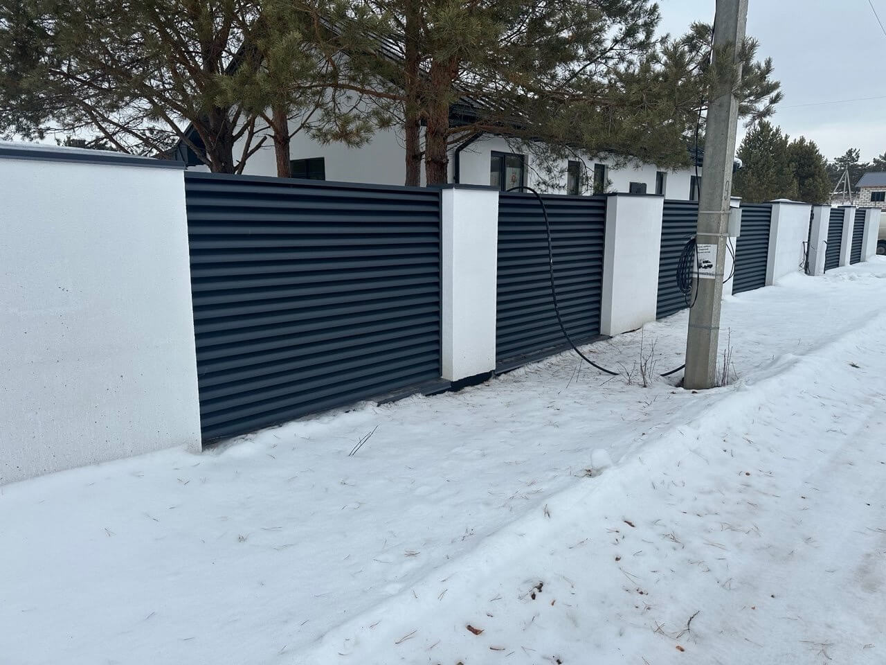 Забор-жалюзи 76м RAL7024/7024 Серый Графит двусторонний МАТТЕ фото 3 в Грозном