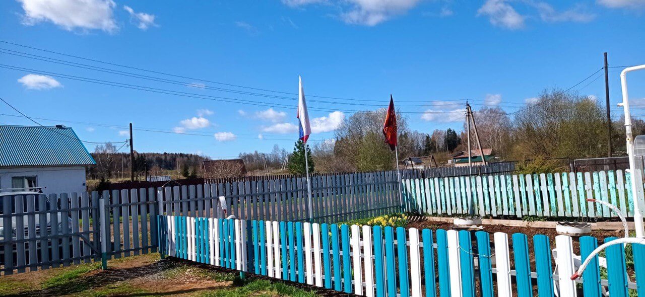 Забор из евроштакетника 16м RAL5021 Морская Волна, RAL9003 Белый фото 3 в Грозном