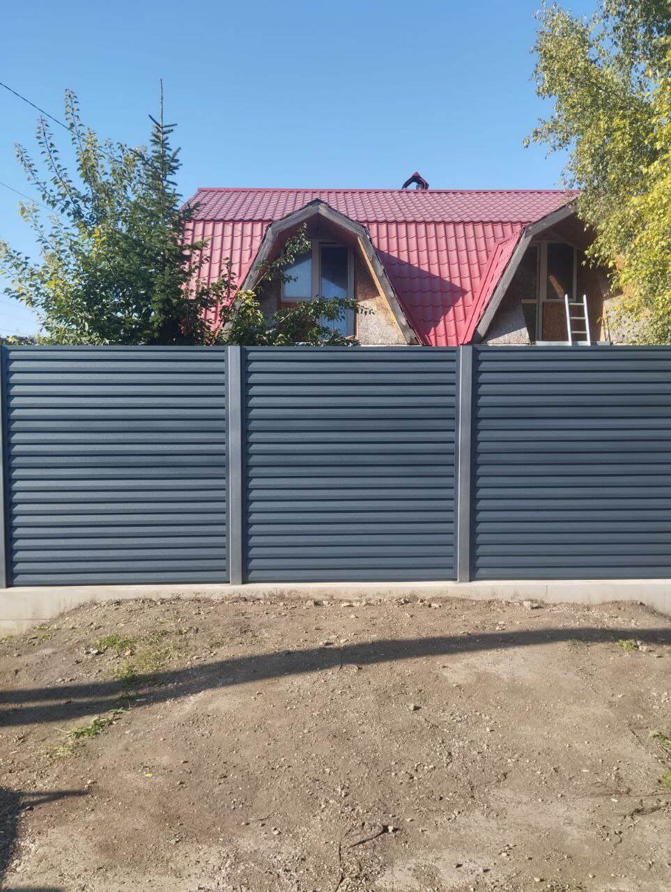 Забор-жалюзи из ламелей Реснички 54м RAL7024/7024 Серый Графит двусторонний МАТТЕ в Грозном