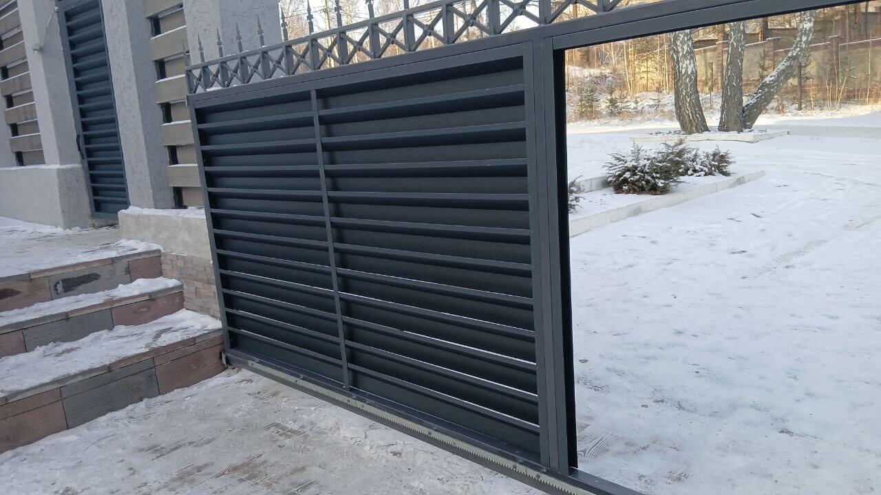 Входная группа из ламелей Хай-Тек RAL7024/7024 Серый Графит двусторонний МАТТЕ фото 16 в Грозном