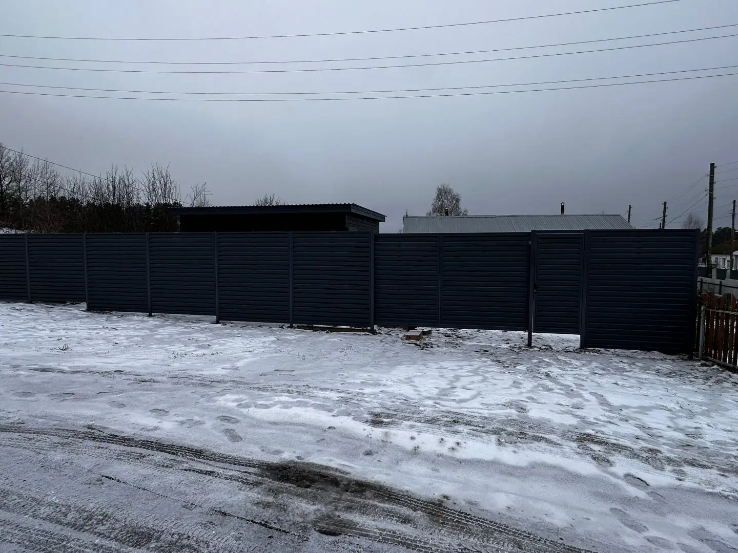 Забор-жалюзи из ламелей Хай-Тек 20м RAL7024/7024 Серый Графит двусторонний МАТТЕ фото 1 в Грозном