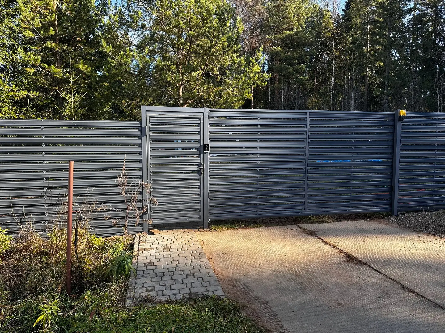 Забор-ранчо из евроштакетника 10м RAL7024 Серый Графит в Грозном