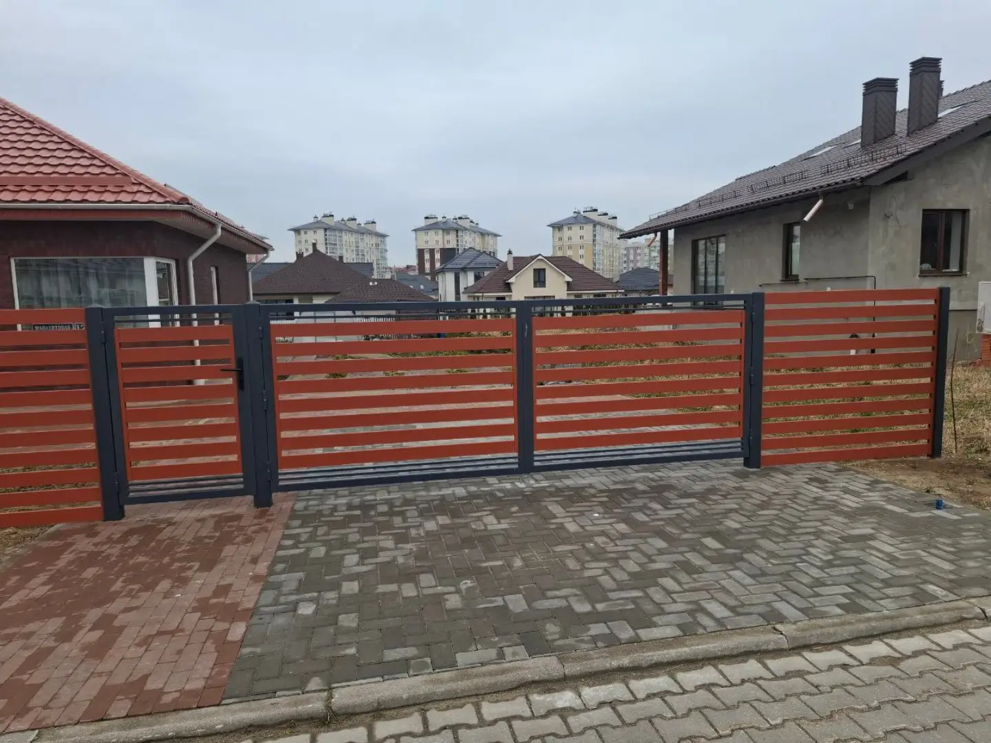 Забор-ранчо из металлопланкена 18м RAL8004 Терракотовый фото 2 в Грозном